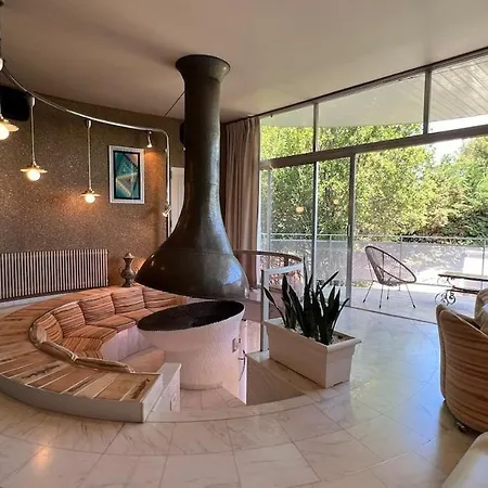 Le Seventies * Bouzigues